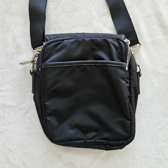 Levenger Adventure Black Utility Multi Pocket Crossbody Bag Messenger Travel - Picture 8 of 9
